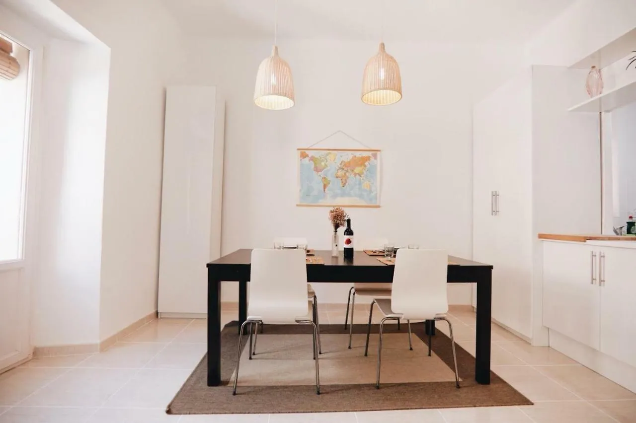 Amparito Apartment - Casc Antic Tarragona